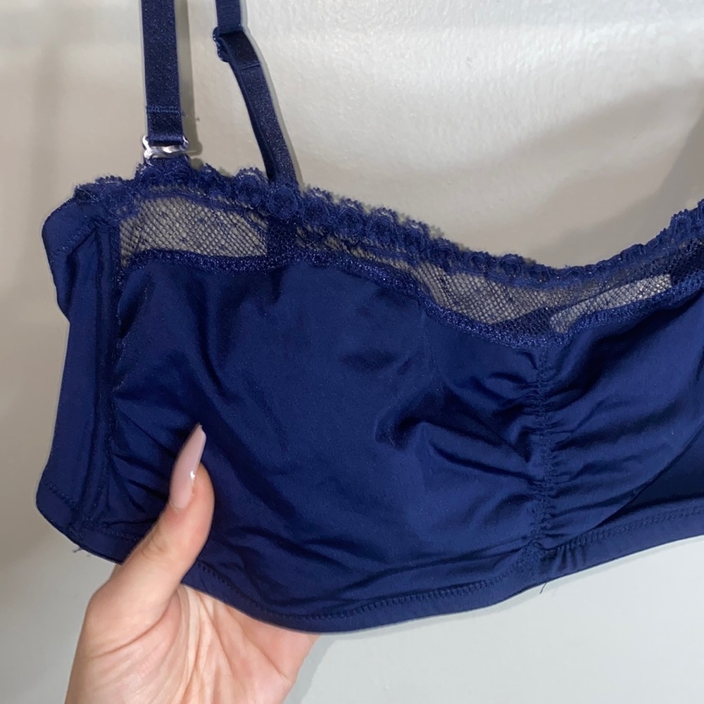 🌵GapBody navy bra! - Picture 3 of 9